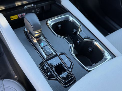 Certified 2024 Lexus RX 350h image 25