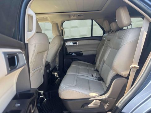 Used 2021 Ford Explorer Platinum w/ Equipment Group 601A image 23