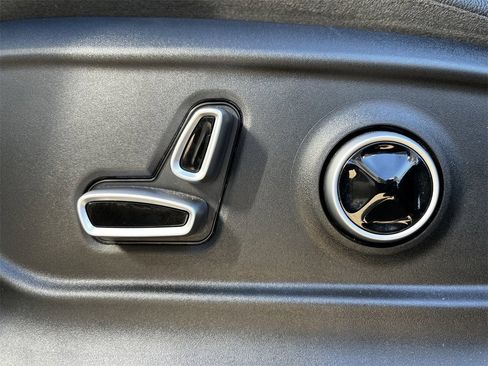 Used 2024 Maserati Grecale GT image 22