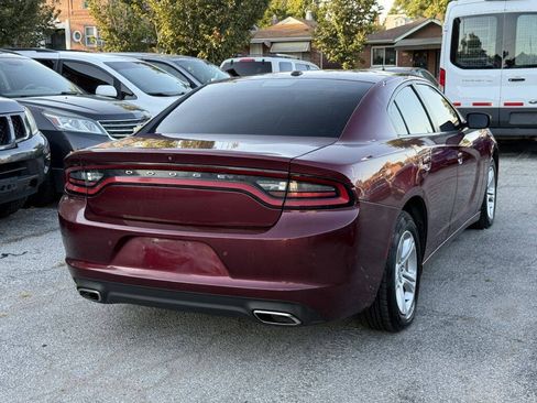 Used 2019 Dodge Charger SXT RWD image 4