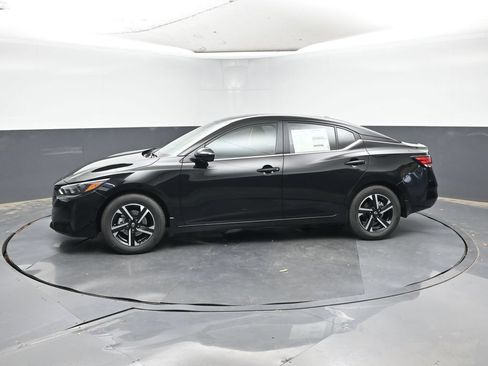 Used 2025 Nissan Sentra SV w/ All-Weather Package FWD image 2