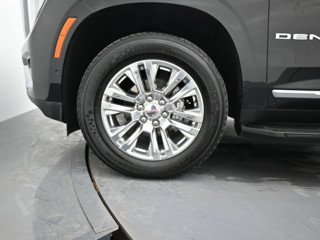 Used 2025 GMC Yukon Denali AWD/4WD image 10