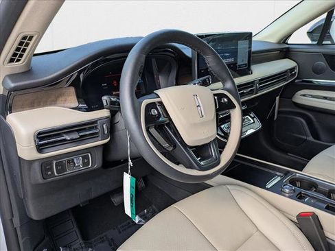New 2025 Lincoln Corsair Grand Touring w/ Equipment Group 301A AWD/4WD image 3