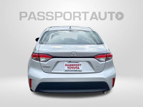 Used 2024 Toyota Corolla LE FWD image 7