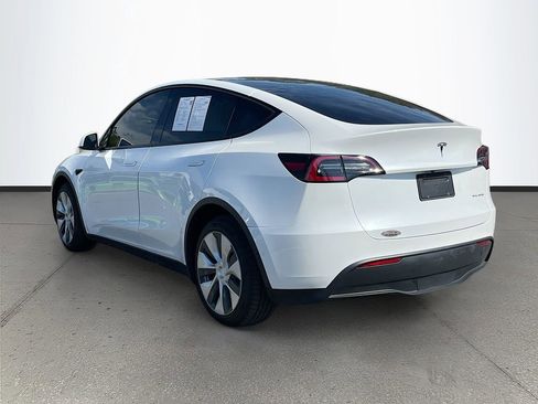 Used 2020 Tesla Model Y Long Range image 5