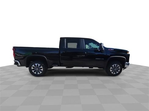 Used 2025 Chevrolet Silverado 2500 LT image 9