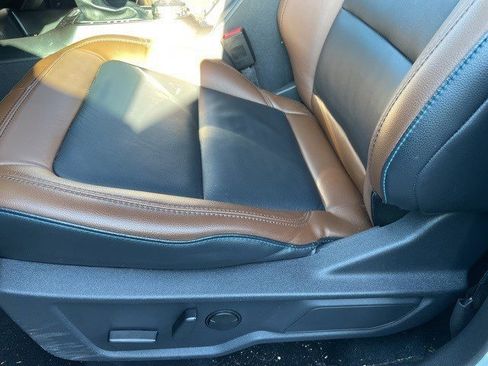 Used 2024 Ford Bronco Outer Banks image 6