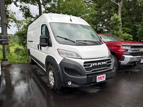 Used 2024 RAM ProMaster 2500 w/ Quick Order Package 22G SLT FWD image 2