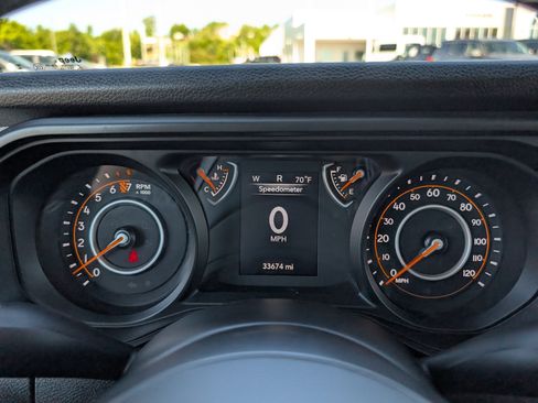 Used 2025 Jeep Gladiator Sport AWD/4WD image 20