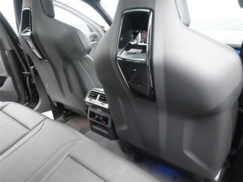 New 2026 BMW M5 image 27