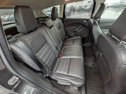 Used 2019 Ford Escape Titanium AWD/4WD image 21
