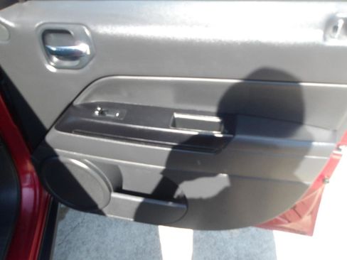 Used 2014 Jeep Patriot Latitude image 9