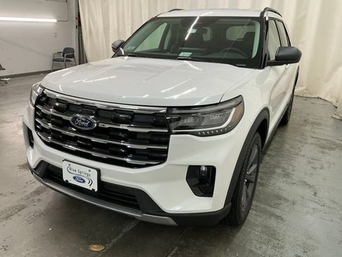 New 2026 Ford Explorer Active w/ Active Comfort Package AWD/4WD image 11