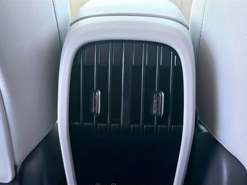 Used 2024 Hyundai Kona SEL FWD image 24