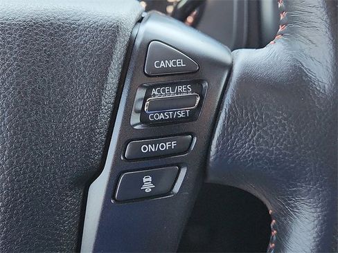 Used 2024 Nissan Titan PRO-4X w/ Pro-4x Convenience Package image 19