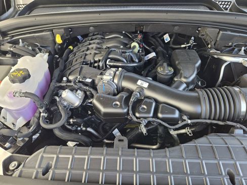 Used 2025 Jeep Grand Cherokee Limited RWD image 23