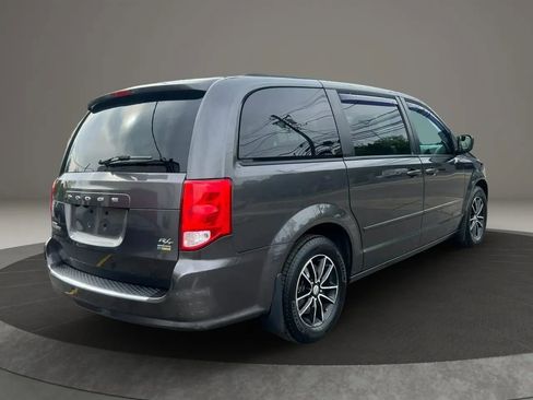 Used 2016 Dodge Grand Caravan R/T FWD image 5