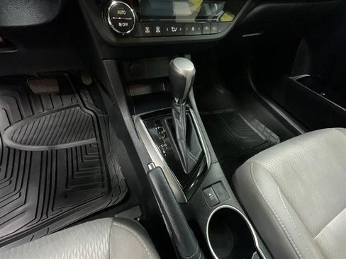 Used 2014 Toyota Corolla LE FWD image 15