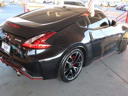 Used 2020 Nissan 370Z NISMO image 5