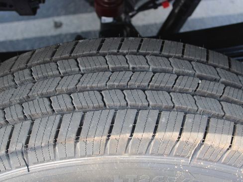 Used 2025 Ford F250 XLT image 31