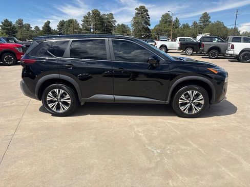 Used 2023 Nissan Rogue SV AWD/4WD image 9