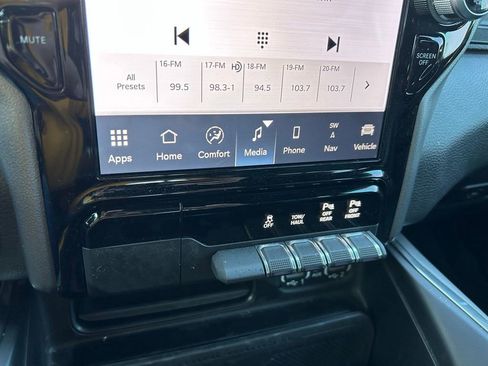 Used 2024 RAM 1500 Laramie image 29