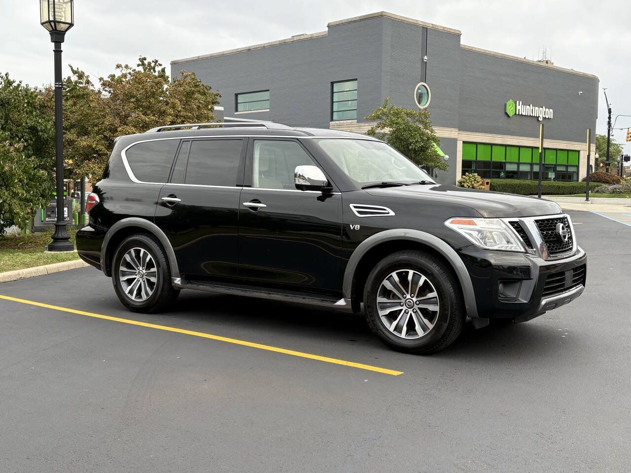 Used 2019 Nissan Armada SL w/ Premium Package AWD/4WD image 5