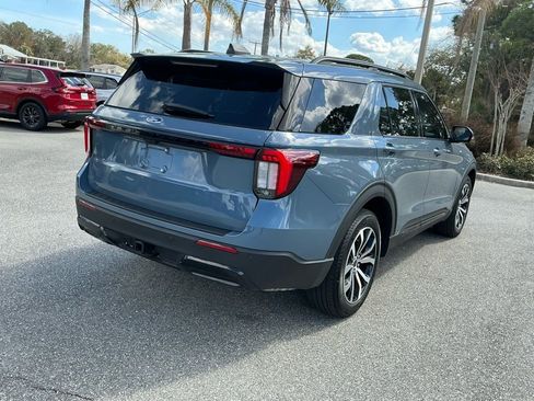 Used 2025 Ford Explorer ST-Line w/ Premium Package image 10