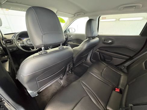 Used 2018 Jeep Compass Limited w/ Navigation Group AWD/4WD image 22