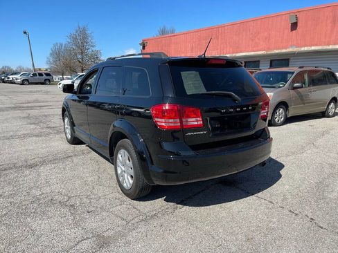 Used 2017 Dodge Journey SE image 4