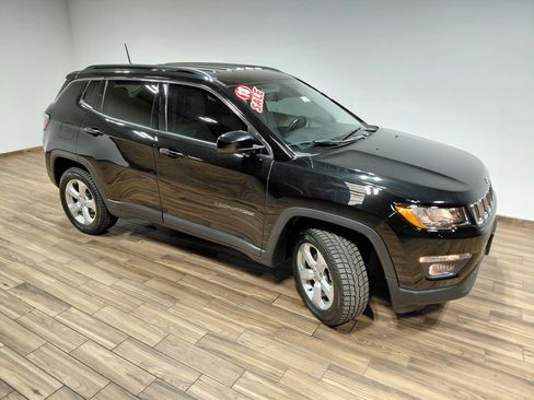 Certified 2018 Jeep Compass Latitude AWD/4WD image 16