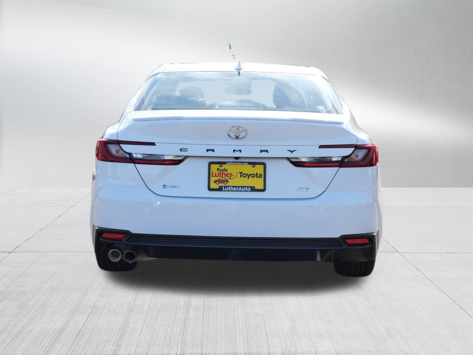 Certified 2025 Toyota Camry SE FWD image 6