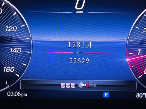 Used 2024 Mercedes-Benz GLE 350 4MATIC image 37