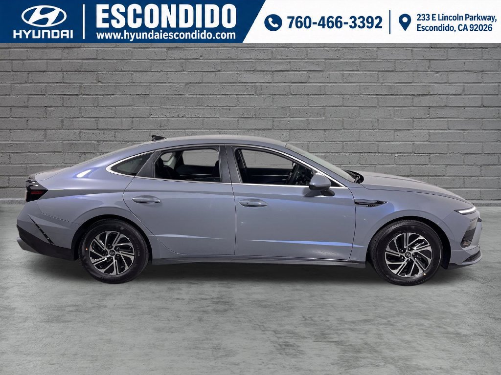 New 2027 Hyundai Sonata Blue FWD image 2