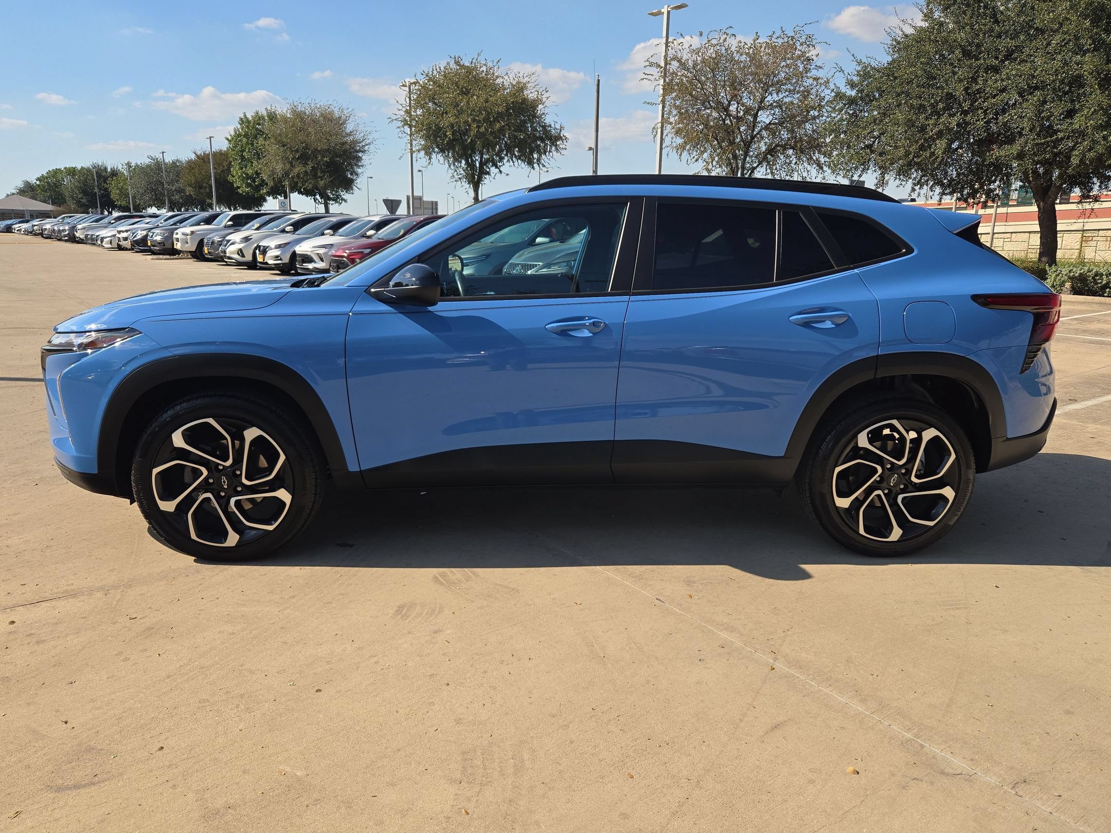 Used 2024 Chevrolet Trax RS w/ Driver Confidence Package FWD image 6