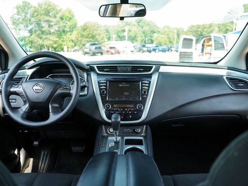 Used 2019 Nissan Murano S AWD/4WD image 10