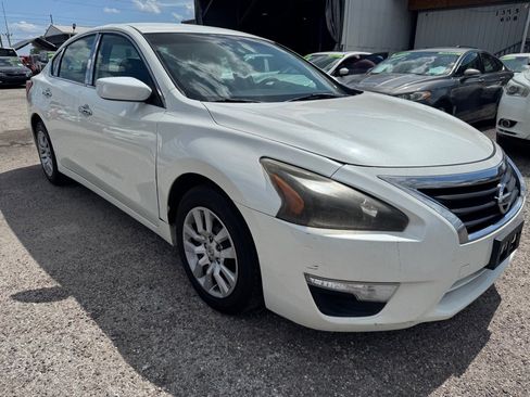 Used 2015 Nissan Altima 2.5 S w/ Power Driver Seat Package FWD image 1