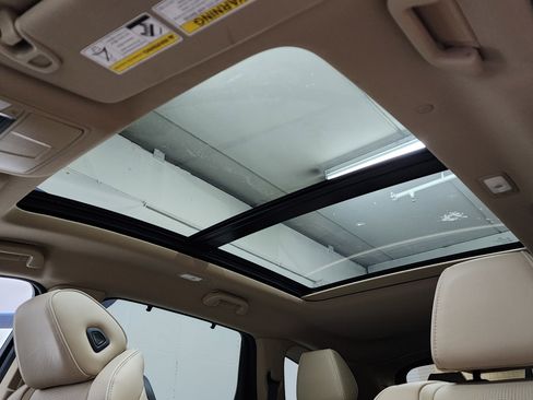 Used 2023 Acura MDX SH-AWD w/ Advance Package image 26