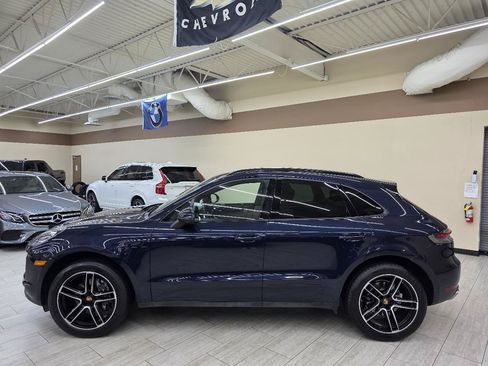 Used 2021 Porsche Macan AWD/4WD image 10