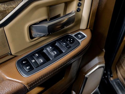 Used 2019 RAM 2500 Limited image 35