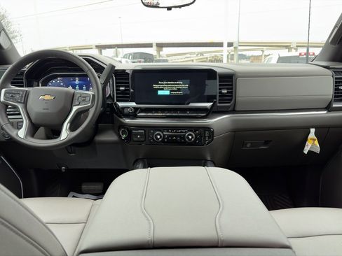 Used 2024 Chevrolet Silverado 2500 LTZ w/ LTZ Convenience Package image 12