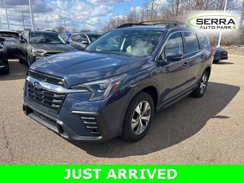 Used 2023 Subaru Ascent Premium w/ Convenience Package image 1
