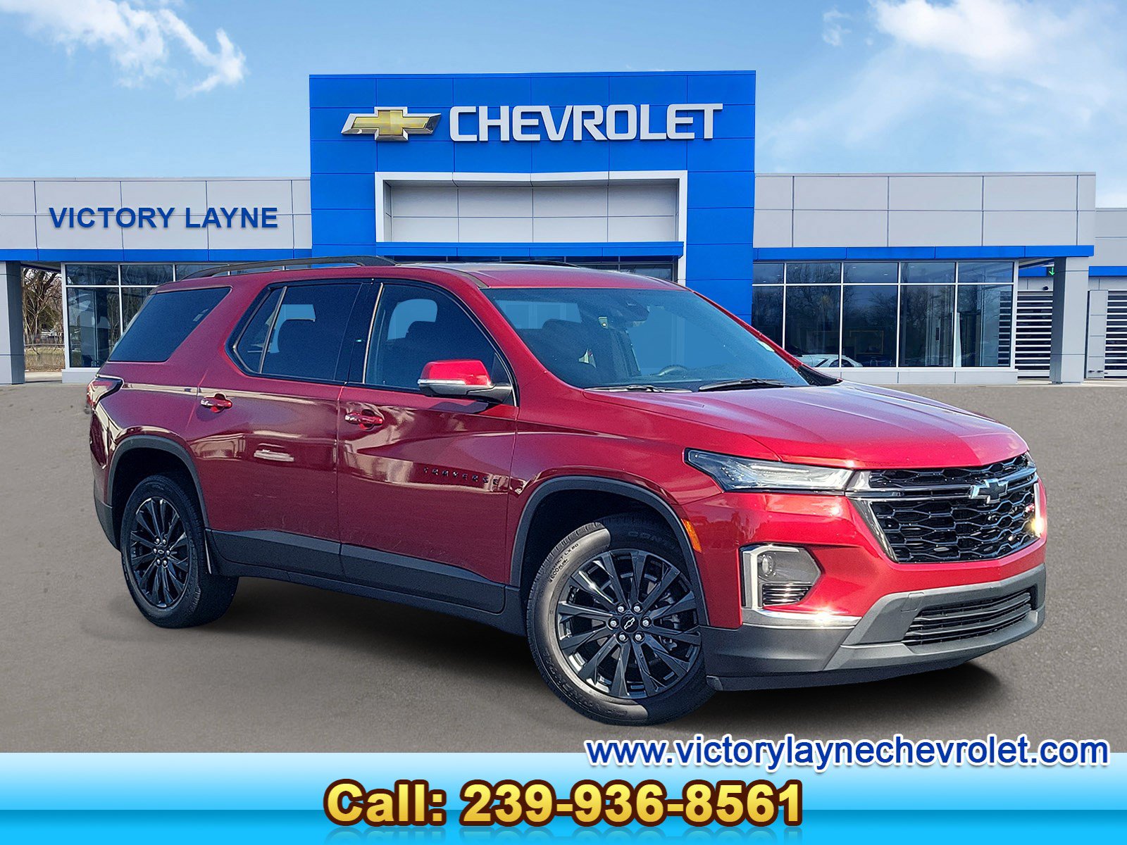 Used 2023 Chevrolet Traverse RS FWD image 1
