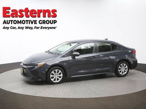 Used 2023 Toyota Corolla LE w/ Carpet Mat Package (TMS) FWD image 57