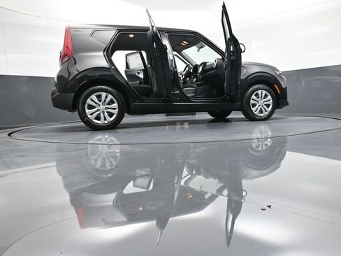 Used 2021 Kia Soul LX image 46