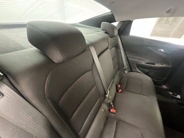 Used 2020 Chevrolet Malibu LT FWD image 15