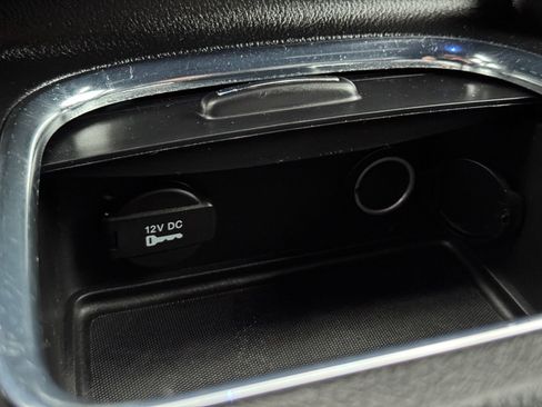 Used 2017 Dodge Grand Caravan GT image 36