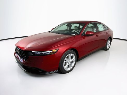 Certified 2025 Honda Accord LX image 4