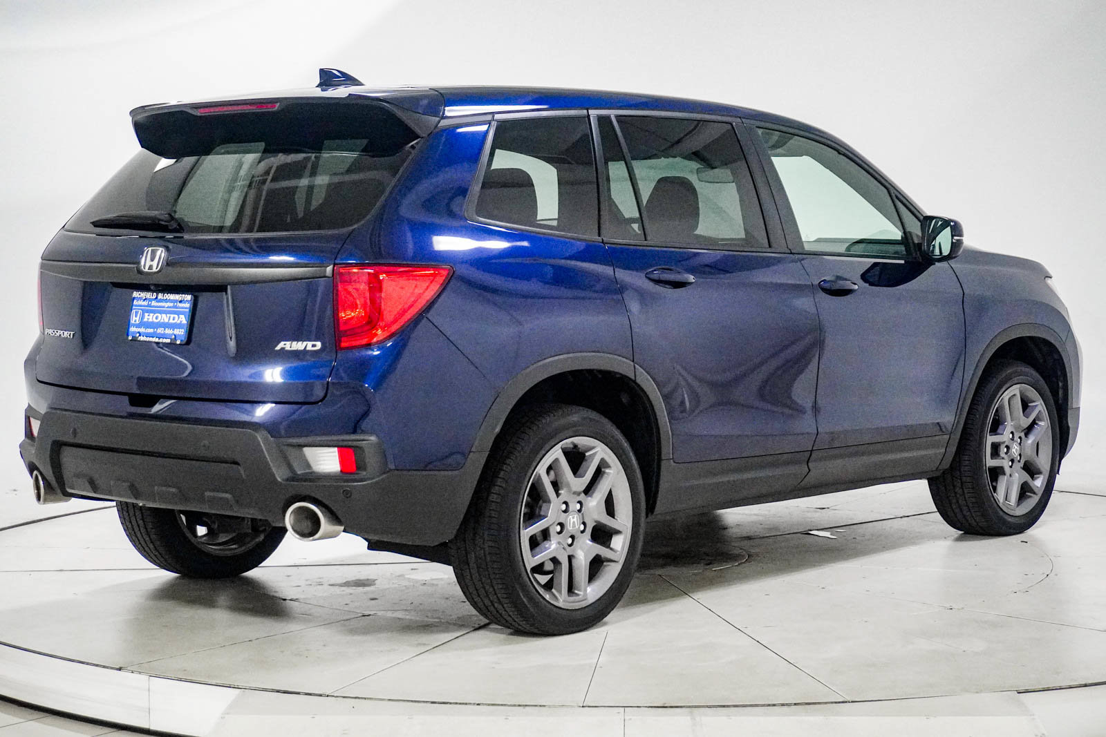 Used 2023 Honda Passport EX-L image 11