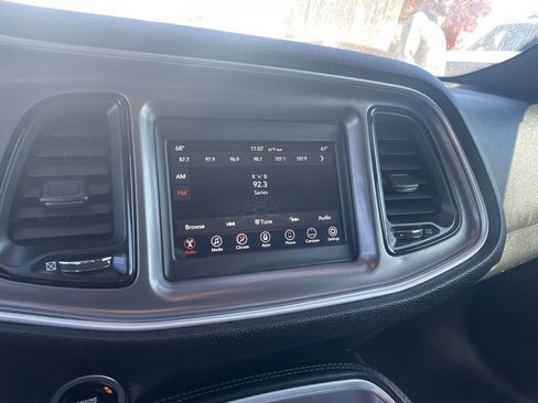 Used 2022 Dodge Challenger SXT image 14